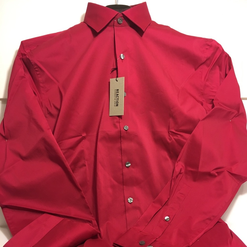 Men’s stretch shirt. 16 - 16 1/2 Rosewood color.